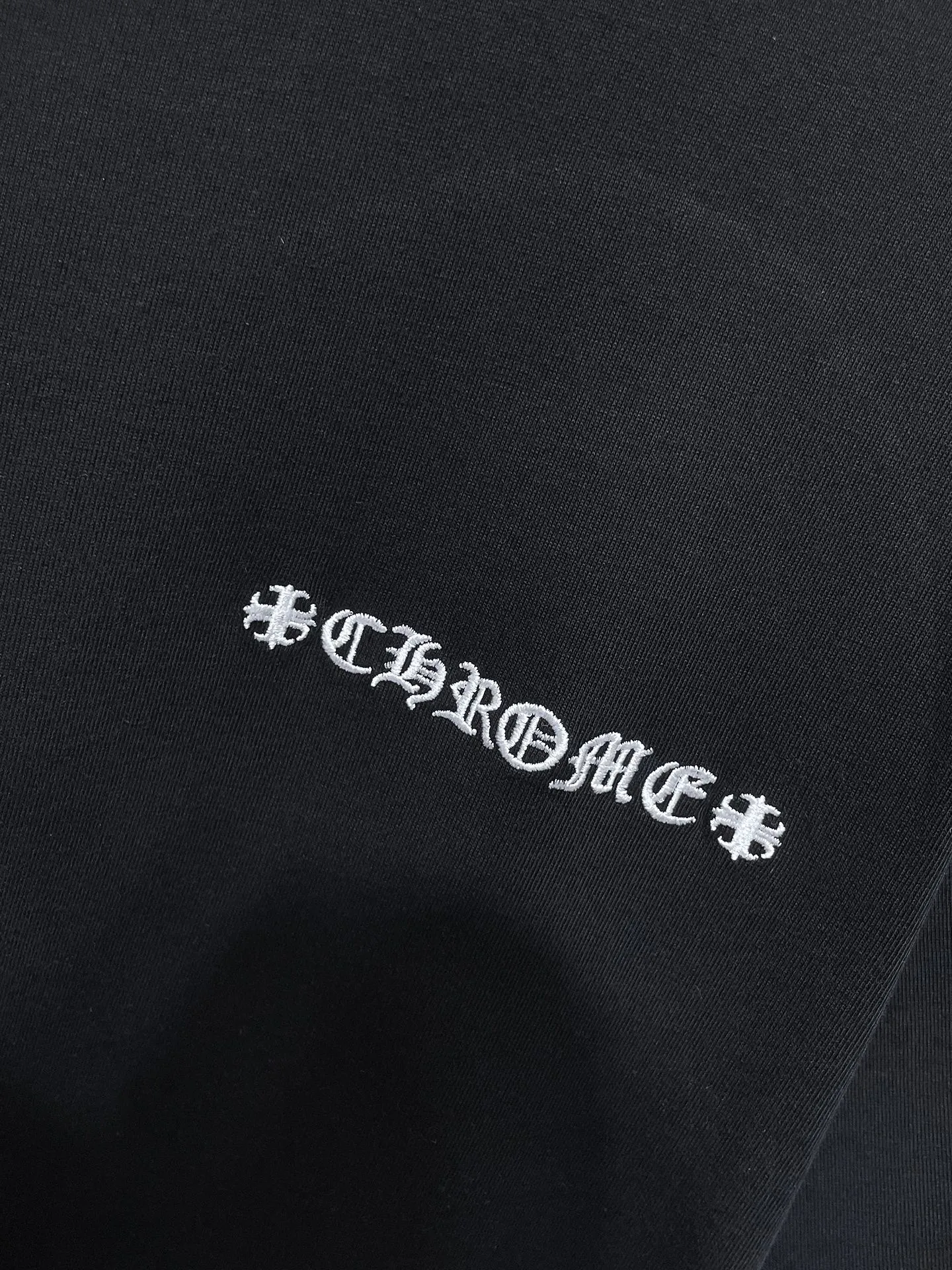 P150 new Chrome Hearts 25ss worn model for summer! High-weight, environmentally friendly and high-quality top-quality fabric 280g Crow contrast graffiti frayed embroidered short sleeves. Counter synchronization. 1:1 replica version. Recommended colors: black, white, gray. Size: S, M, L, XL